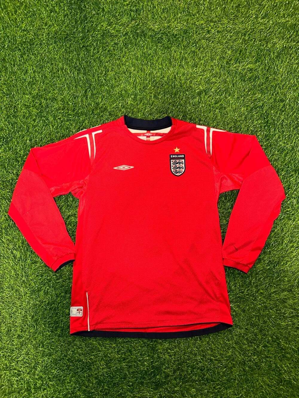 Umbro England 2004-2006 Away Long Sleeve Jersey Size XLB Red